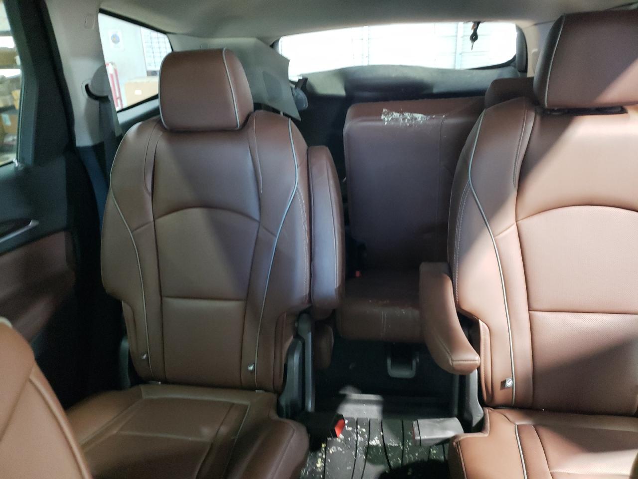 2021 Buick Enclave VIN 5GAERDKW7MJ192166 Copart auction photo, rear end / minor dent/scratches damage thumbnail 10