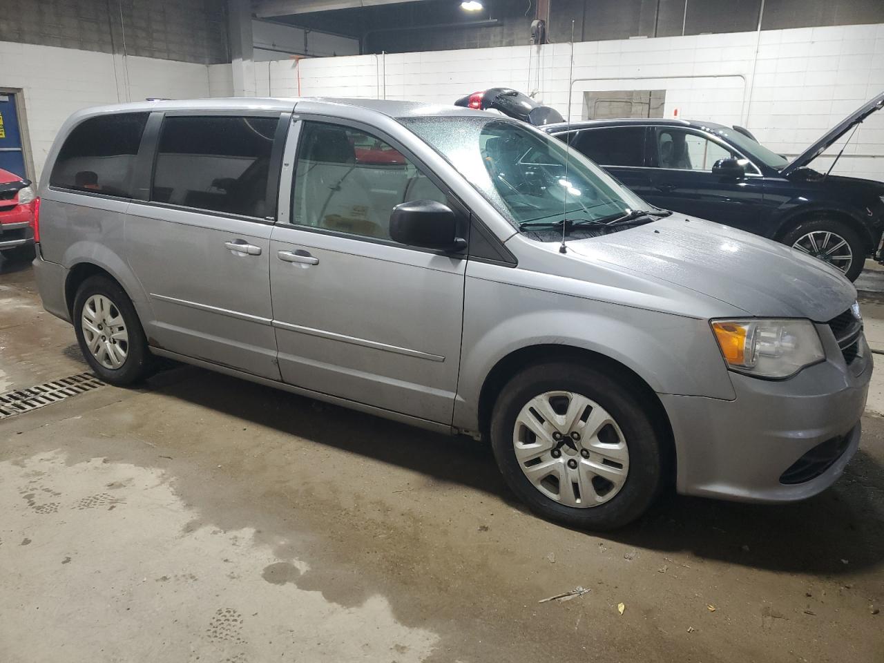 2014 Dodge Caravan VIN 2C4RDGBG0ER106847 Copart auction photo, mechanical damage thumbnail 4