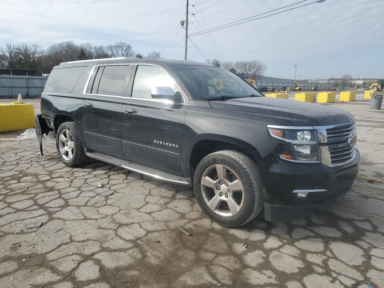 2017 Chevrolet Suburban VIN 1GNSKJKC3HR176278 Copart auction photo, rear end / side damage thumbnail 4