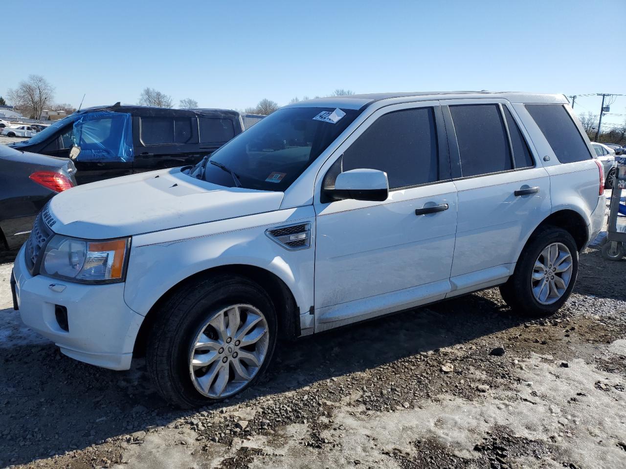 2011 Land Rover LR2 VIN SALFR2BN6BH275597 - Copart auction photo