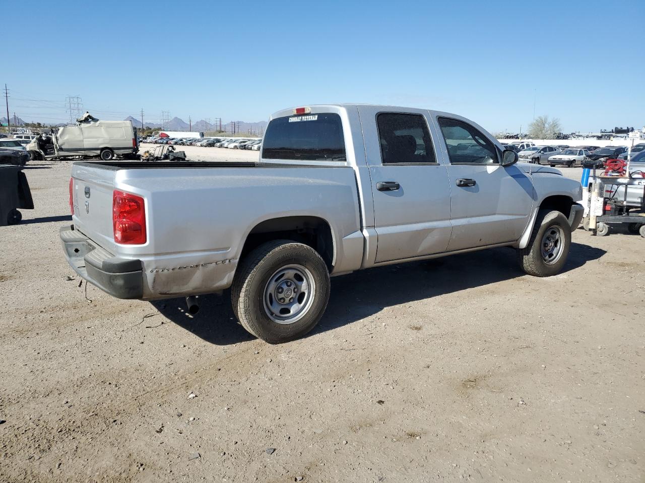 2007 Dodge Dakota VIN 1D7HE28K47S263084 Copart auction photo, front end damage thumbnail 3