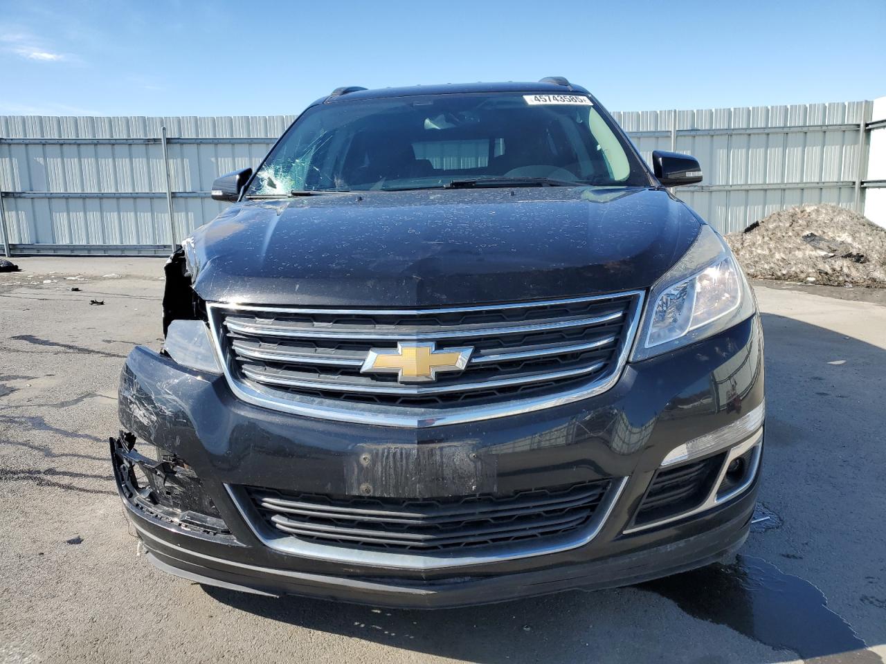 2017 Chevrolet Traverse VIN 1GNKVHKD2HJ293857 Copart auction photo, front end / minor dent/scratches damage thumbnail 5