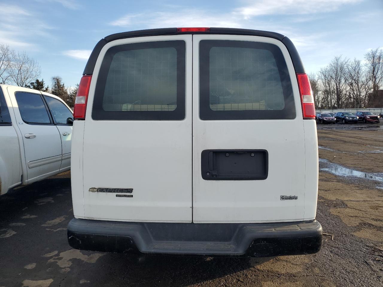 2016 Chevrolet Express VIN 1GCWGAFF1G1205404 Copart auction photo, front end / side damage thumbnail 6