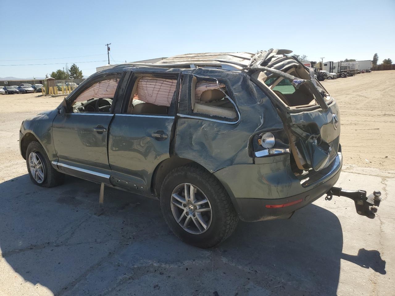 2008 Volkswagen Touareg VIN WVGBE77L98D031749 Copart auction photo, rollover damage thumbnail 2