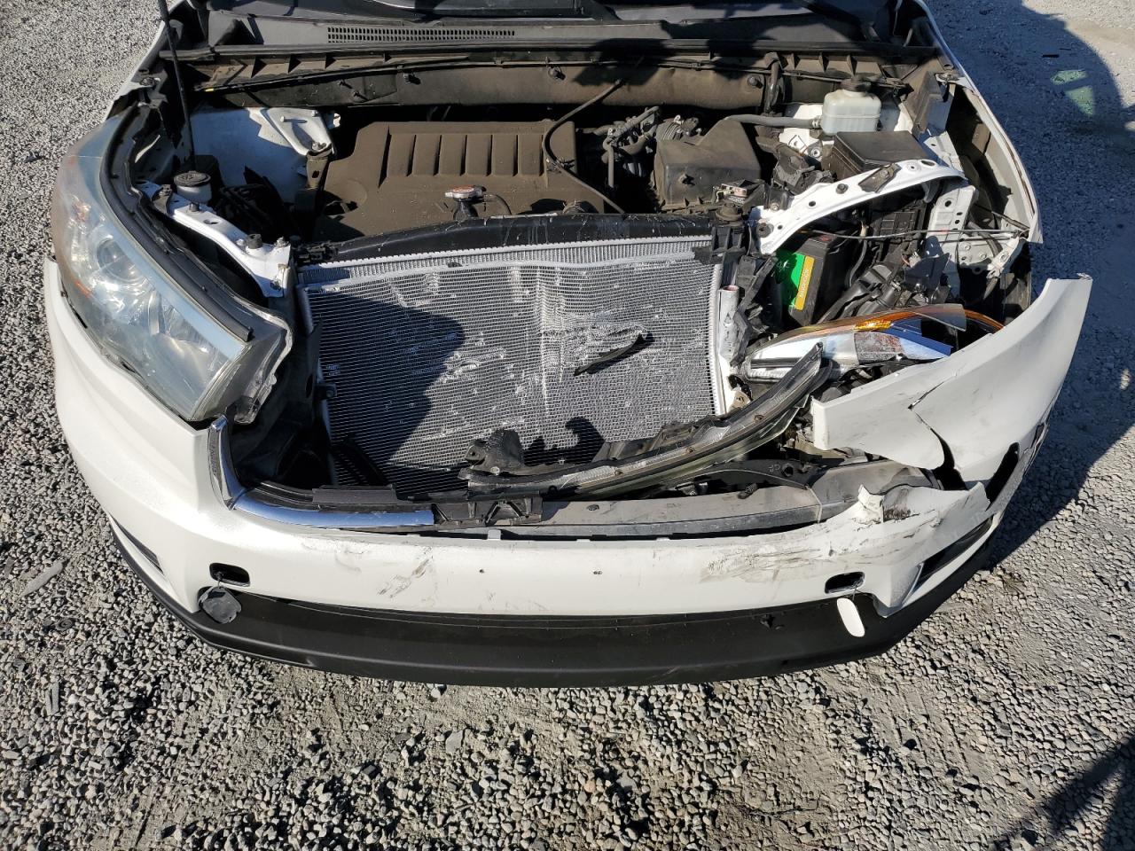 2015 Toyota Highlander VIN 5TDKKRFH0FS112176 Copart auction photo, front end damage thumbnail 13