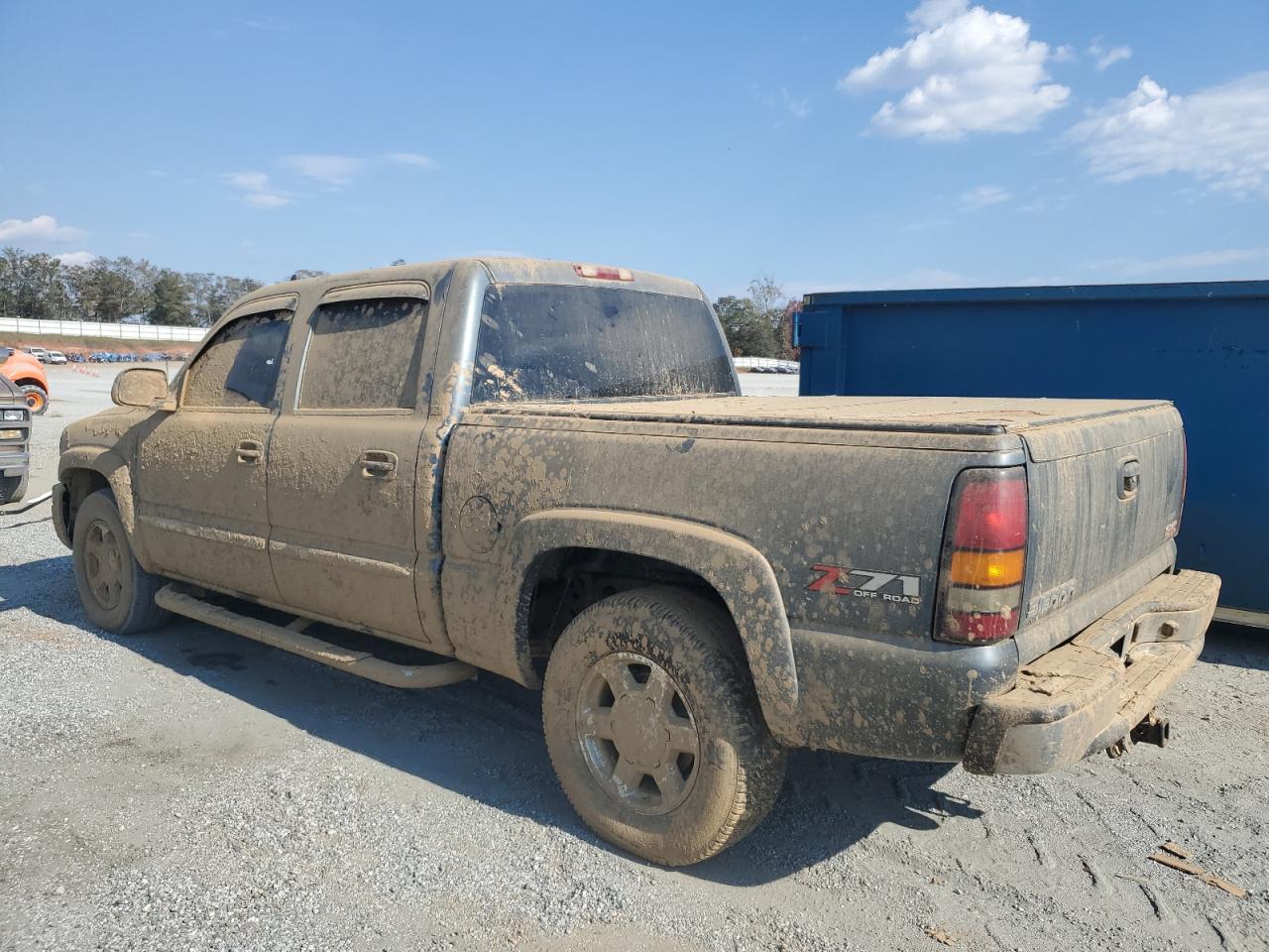 2006 GMC Sierra VIN 2GTEK13Z461260611 Copart auction photo, water/flood / minor dent/scratches damage thumbnail 2