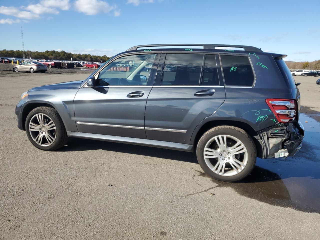 2015 Mercedes-Benz GLK-klasse VIN WDCGG8JB4FG399790 Copart auction photo, rear end / minor dent/scratches damage thumbnail 2