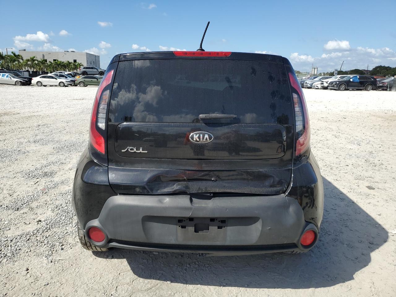 2015 KIA Soul VIN KNDJP3A50F7198963 Copart auction photo, front end / minor dent/scratches damage thumbnail 6