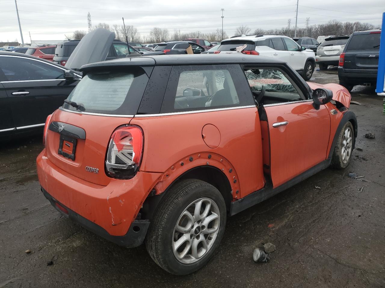 2020 MINI Cooper VIN WMWXR3C00L2L53779 Copart auction photo, front end / side damage thumbnail 3