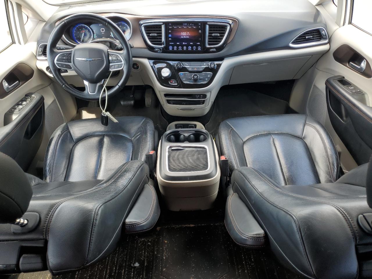 2017 Chrysler Pacifica VIN 2C4RC1EG3HR643941 Copart auction photo, mechanical damage thumbnail 8