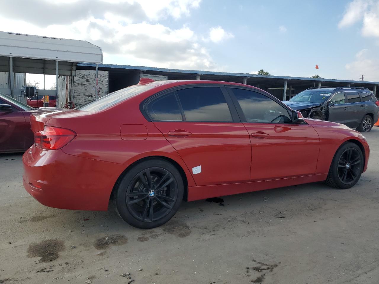 2016 BMW 3er VIN WBA8A9C50GK617745 Copart auction photo, water/flood damage thumbnail 3