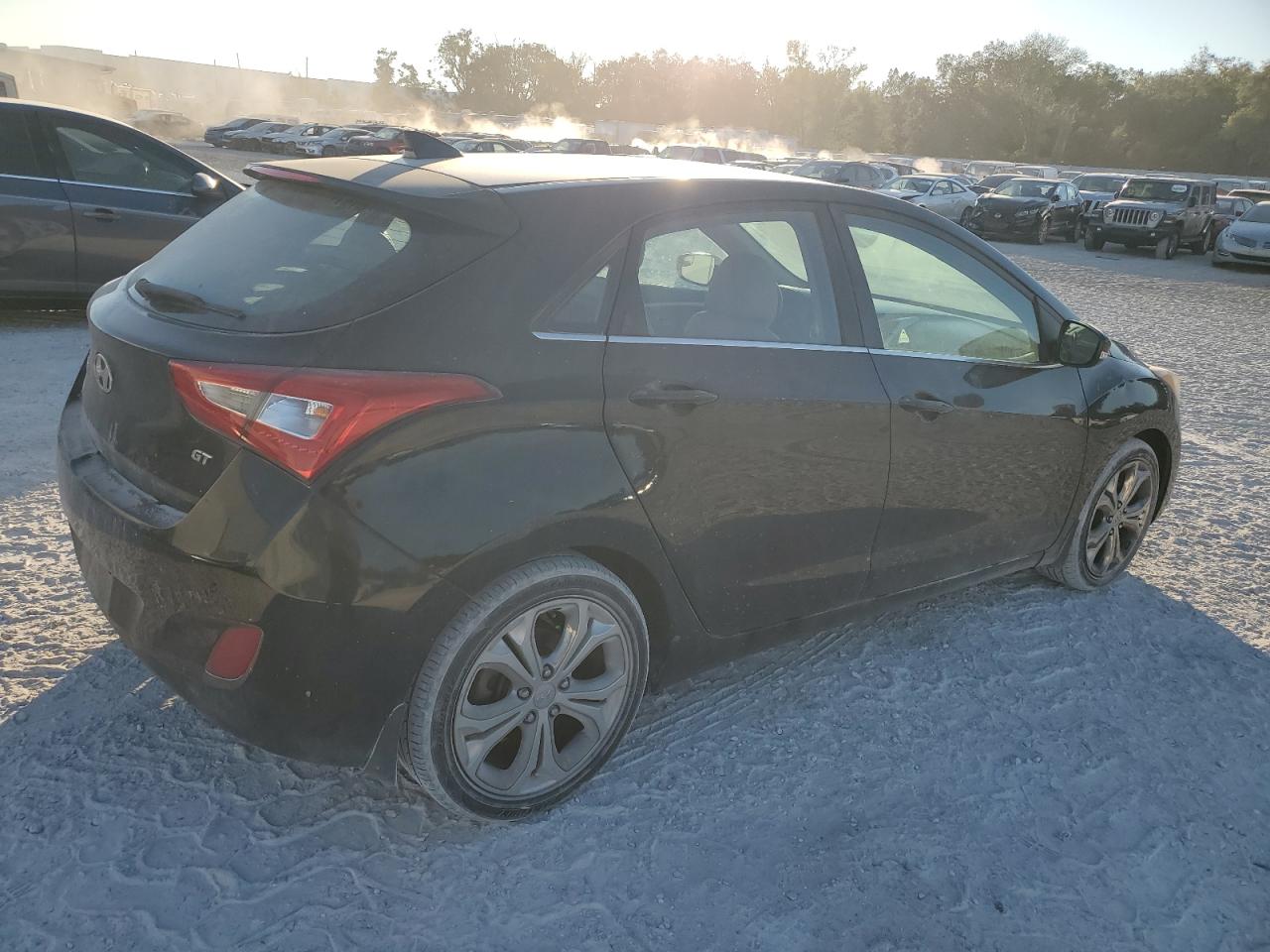 2014 Hyundai Elantra VIN KMHD35LH1EU203739 Copart auction photo, minor dent/scratches damage thumbnail 3