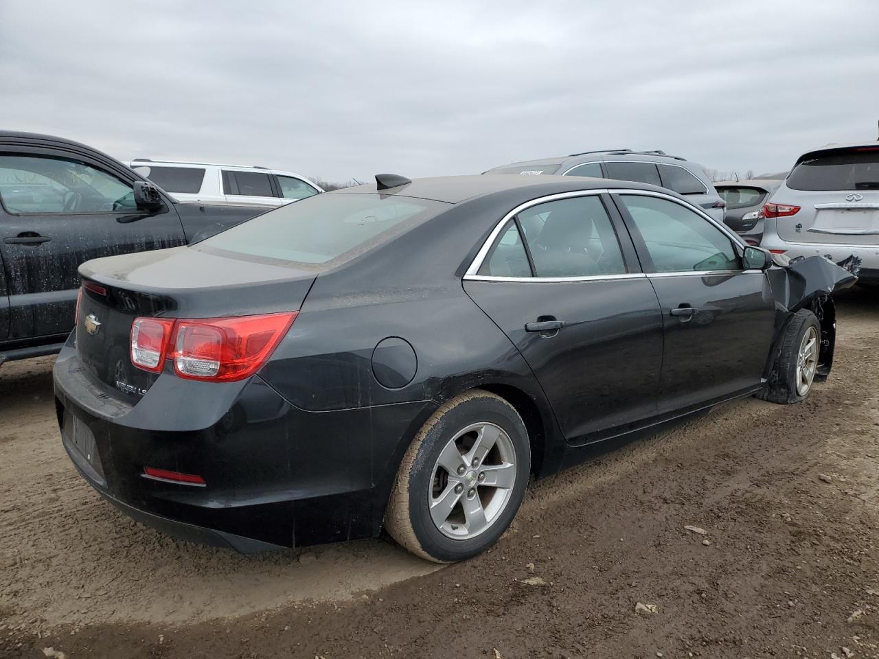 2015 Chevrolet Malibu VIN 1G11B5SLXFF267115 Copart auction photo, front end / minor dent/scratches damage thumbnail 3