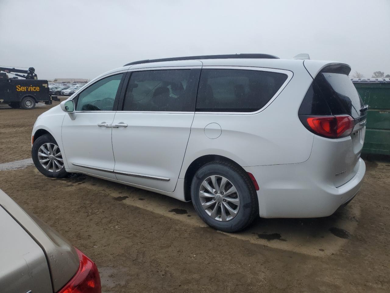 2017 Chrysler Pacifica VIN 2C4RC1BG4HR526390 Copart auction photo, water/flood damage thumbnail 2