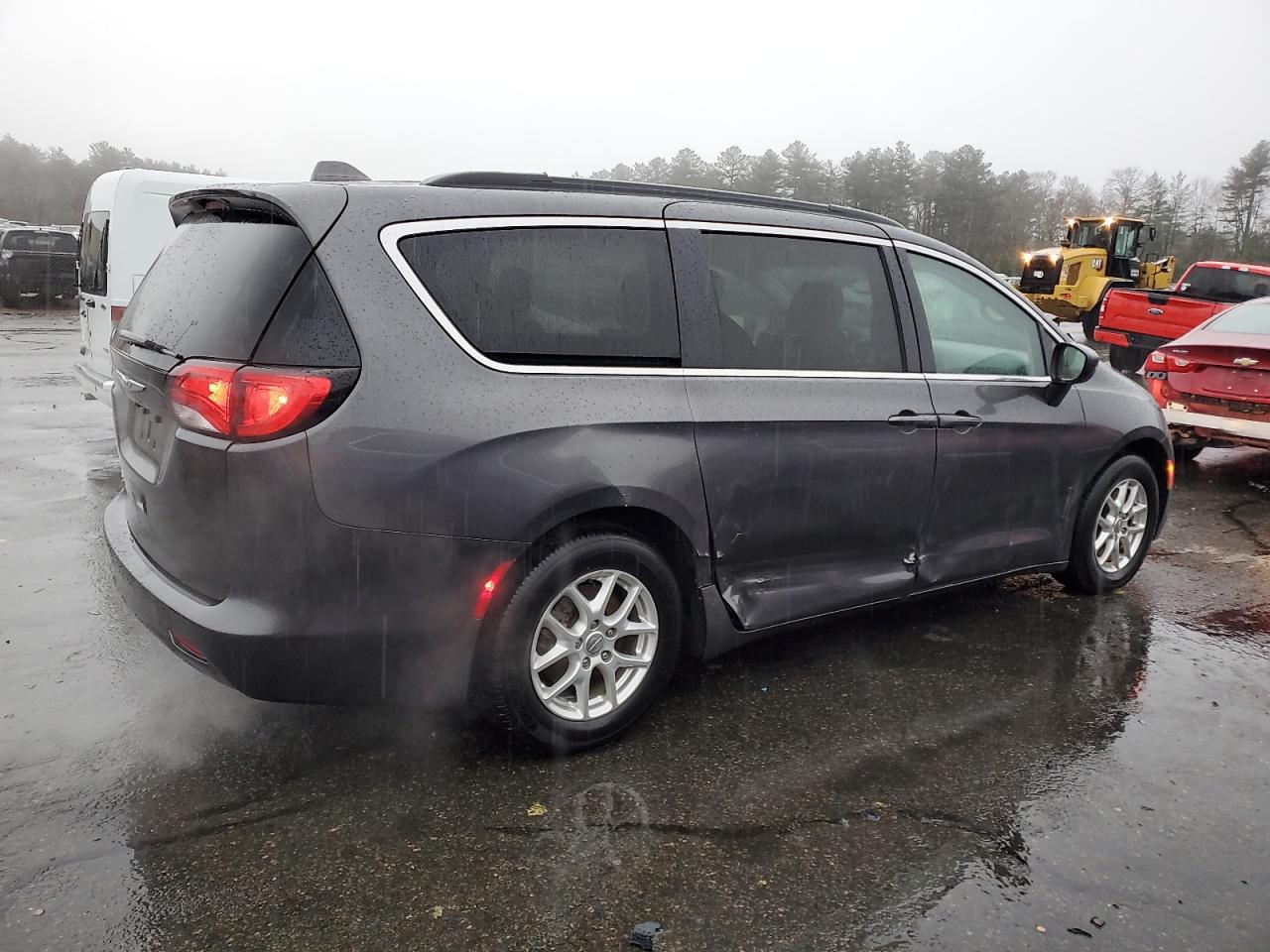 2020 Chrysler Voyager VIN 2C4RC1DG8LR262533 Copart auction photo, side damage thumbnail 3