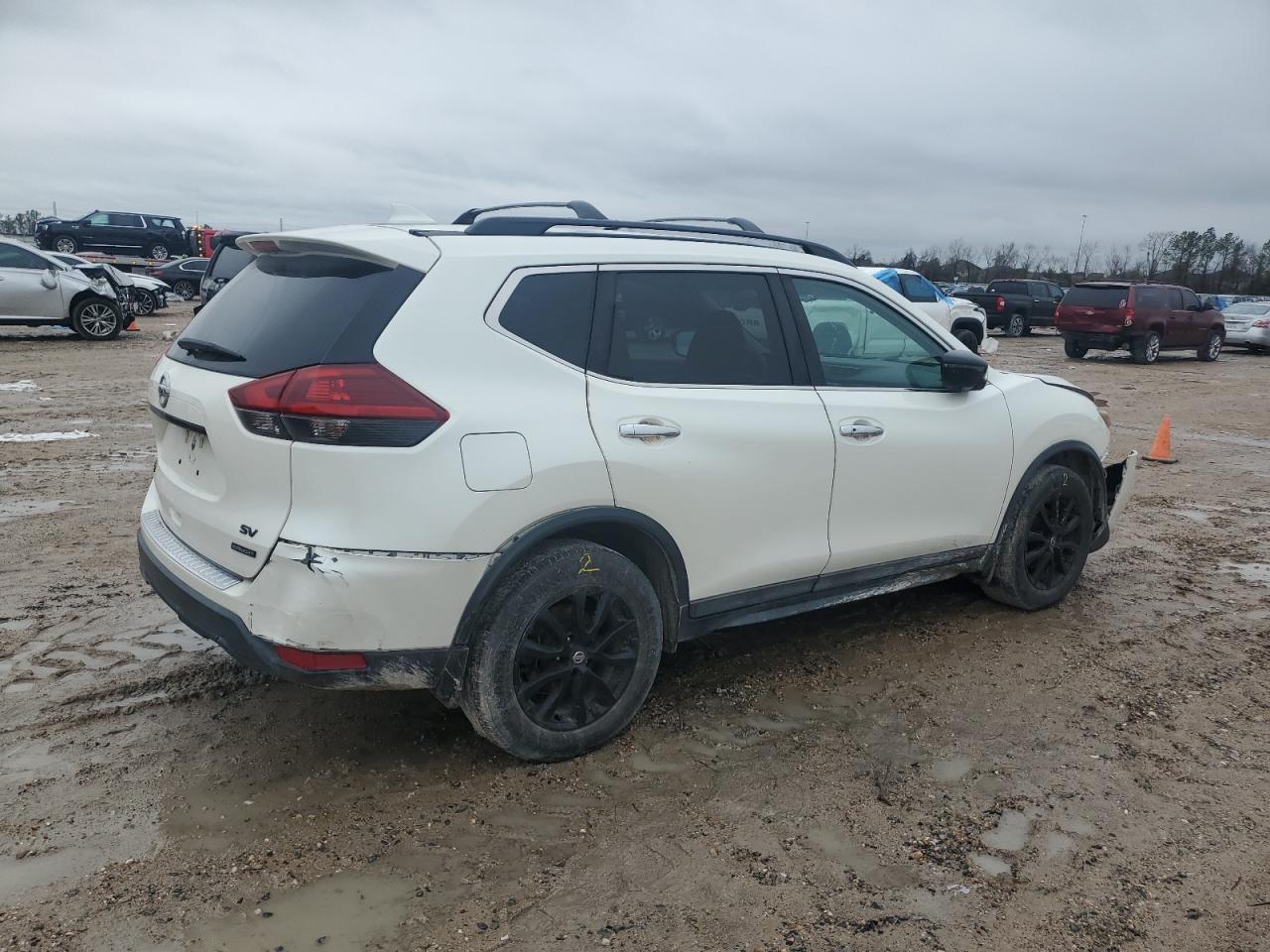 2018 Nissan Rogue VIN 5N1AT2MT3JC721825 Copart auction photo, front end / minor dent/scratches damage thumbnail 3