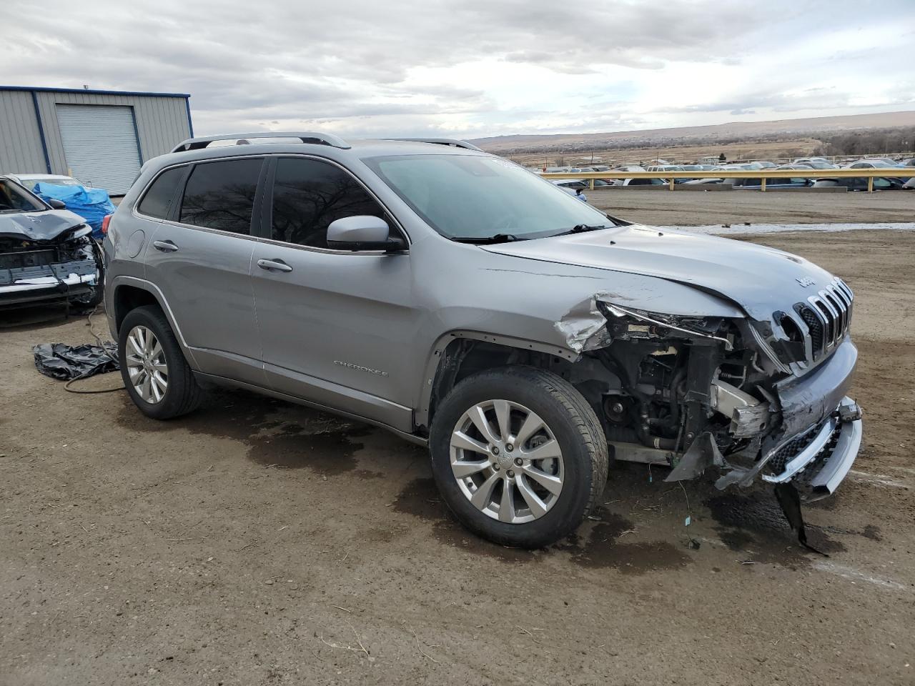 2017 Jeep Cherokee VIN 1C4PJMJS4HW609880 Copart auction photo, front end damage thumbnail 4