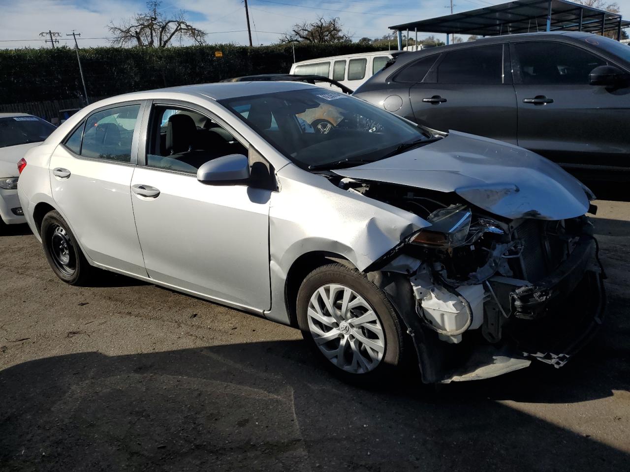 2018 Toyota Corolla VIN 5YFBURHE2JP819388 Copart auction photo, front end / rear end damage thumbnail 4