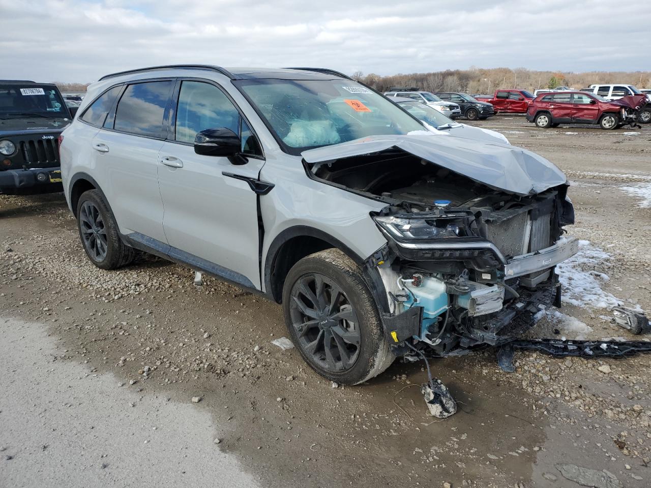 2023 KIA Sorento VIN 5XYRKDLFXPG252920 Copart auction photo, front end damage thumbnail 4