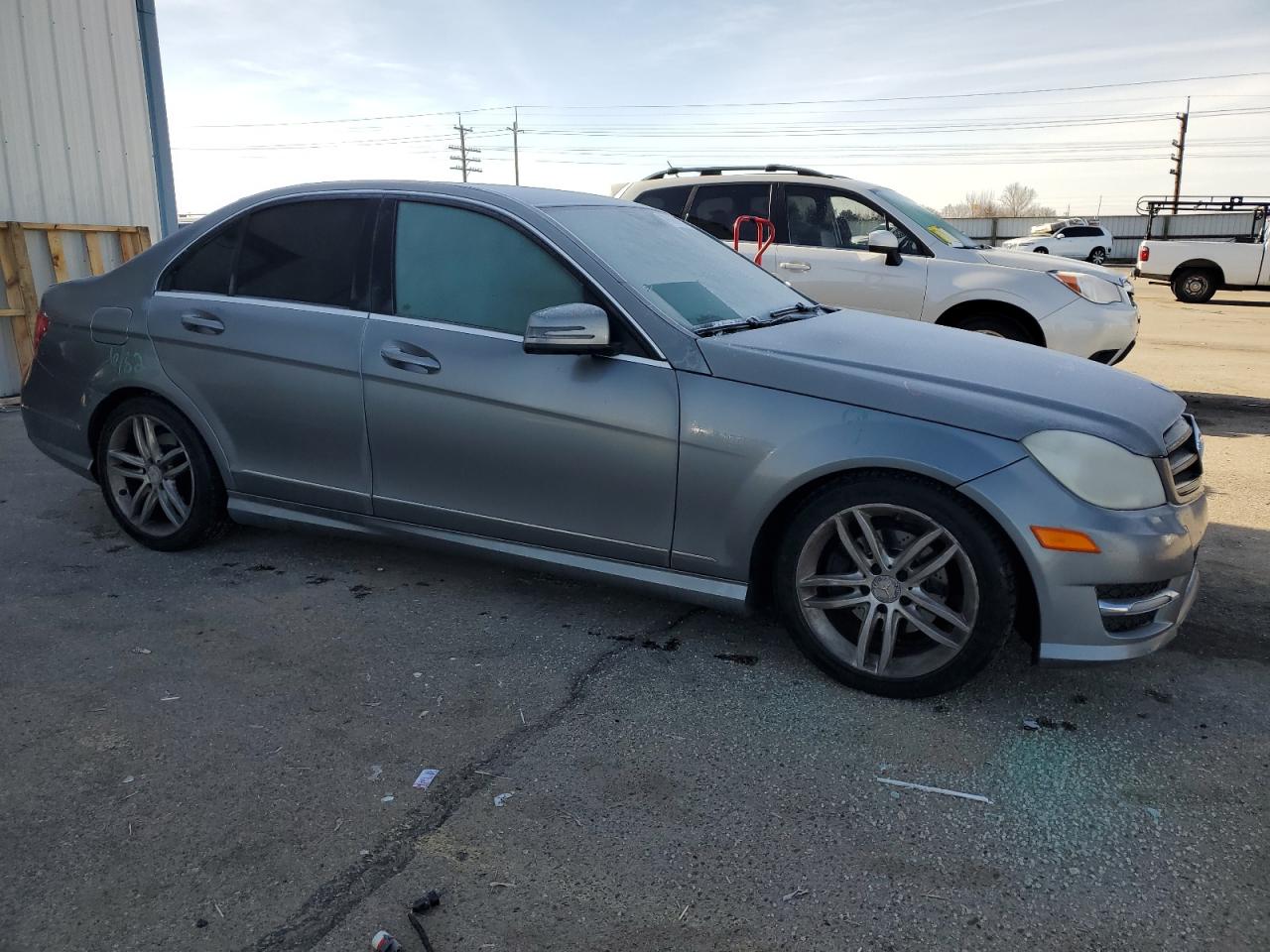 2013 Mercedes-Benz C-klasse VIN WDDGF4HB3DR258854 Copart auction photo, side damage thumbnail 4