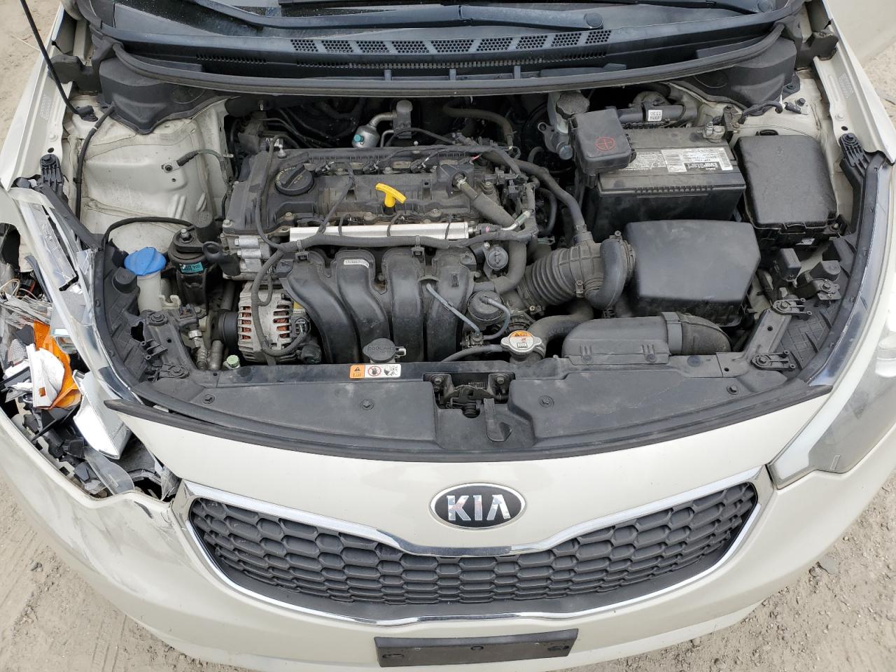 2015 KIA Forte VIN KNAFK4A65F5366737 Copart auction photo, all over damage thumbnail 11