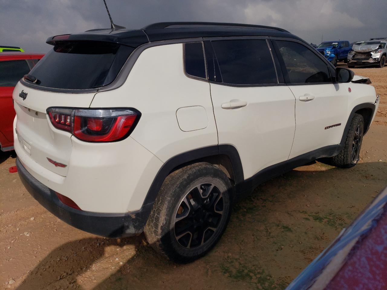 2020 Jeep Compass VIN 3C4NJDDB0LT111550 Copart auction photo, front end damage thumbnail 3
