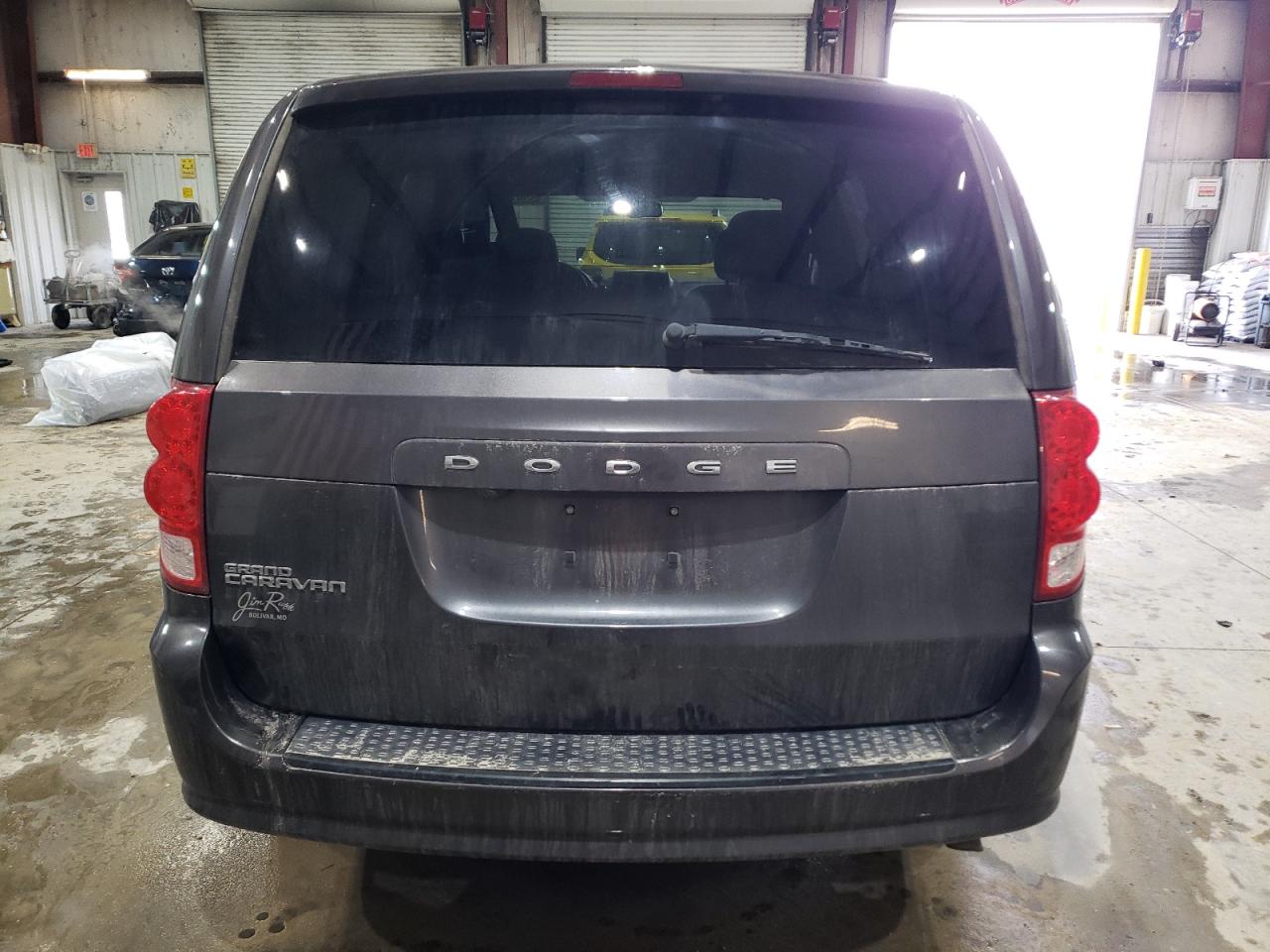 2018 Dodge Caravan VIN 2C4RDGBG8JR136480 Copart auction photo, front end / hail damage thumbnail 6