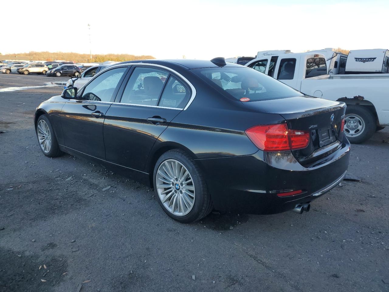 2015 BMW 3er VIN WBA3B3G54FNT19131 Copart auction photo, front end / top/roof damage thumbnail 2