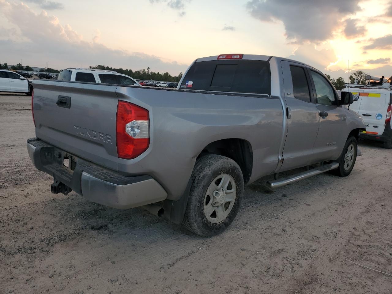 2019 Toyota Tundra VIN 5TFRY5F16KX246963 Copart auction photo, front end / side damage thumbnail 3