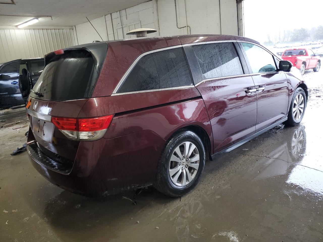 2014 Honda Odyssey VIN 5FNRL5H63EB132179 Copart auction photo, front end damage thumbnail 3