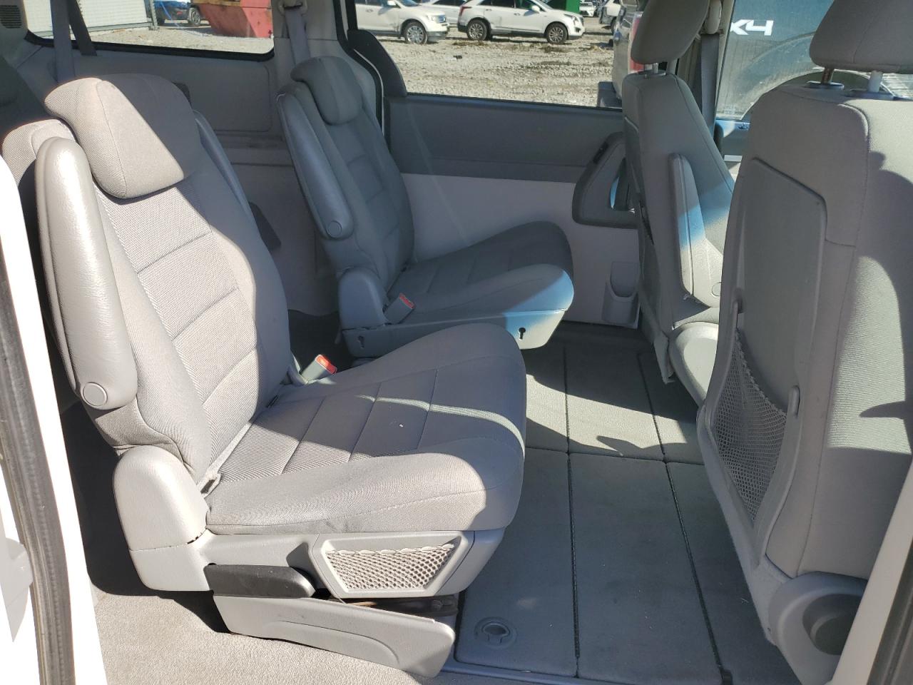 2009 Dodge Caravan VIN 2D8HN44E39R666615 Copart auction photo, rear end / front end damage thumbnail 11