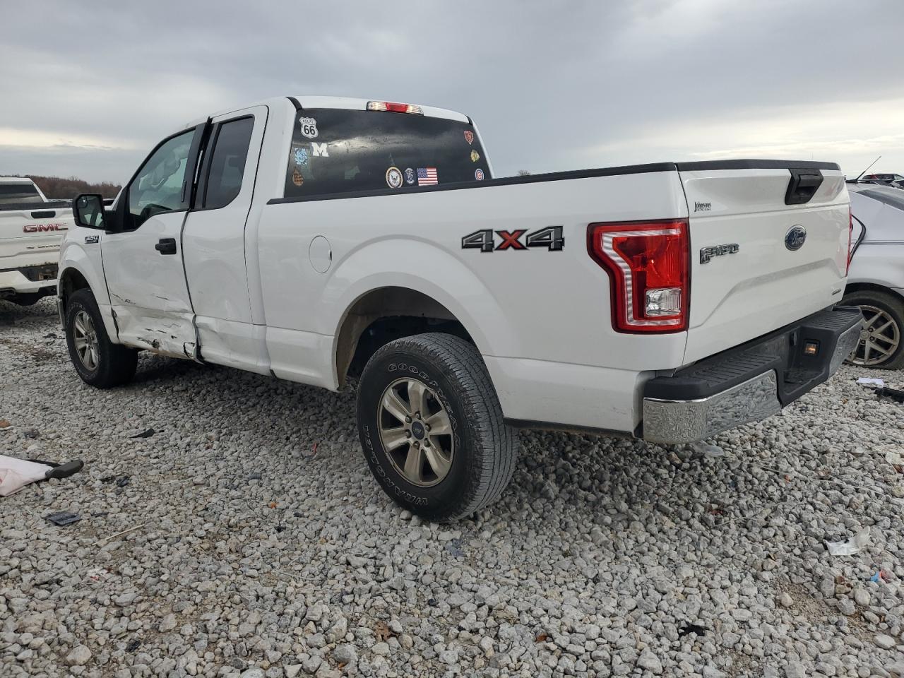 2015 Ford F-150 VIN 1FTEX1E81FFB08252 Copart auction photo, side damage thumbnail 2