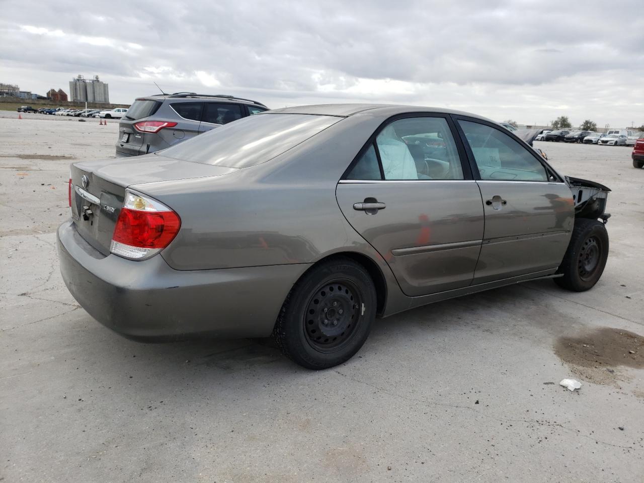 2006 Toyota Camry VIN 4T1BE32KX6U739223 Copart auction photo, front end damage thumbnail 3