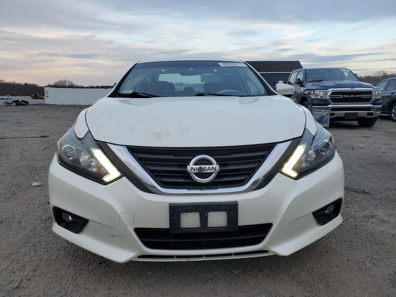 2016 Nissan Altima VIN 1N4AL3AP9GC295476 Copart auction photo, side / front end damage thumbnail 5