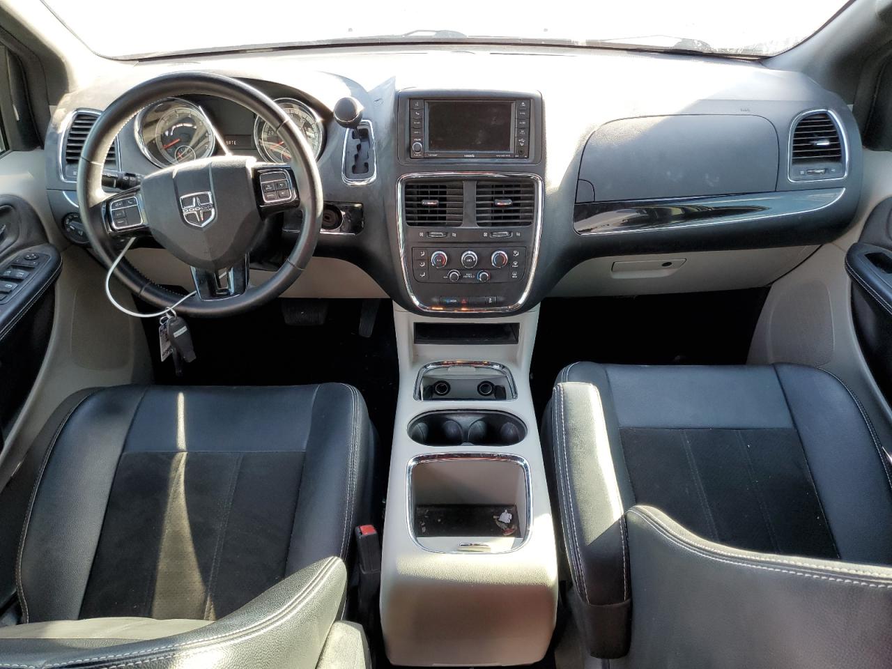 2019 Dodge Caravan VIN 2C4RDGCG6KR782827 Copart auction photo, front end damage thumbnail 8