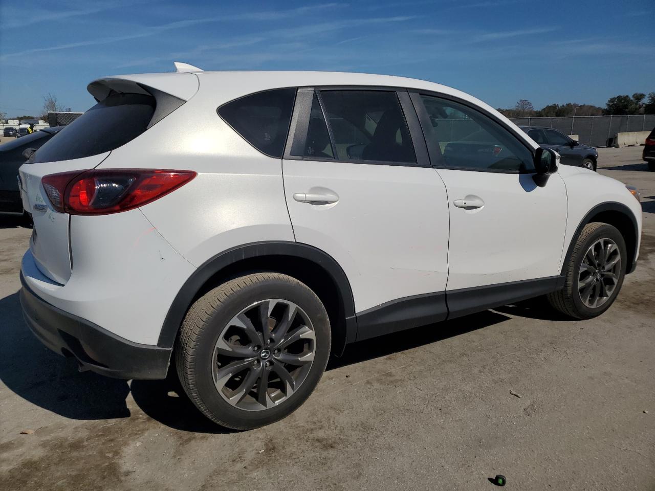 2016 Mazda CX-5 VIN JM3KE2DY3G0768241 Copart auction photo, rear end / front end damage thumbnail 3