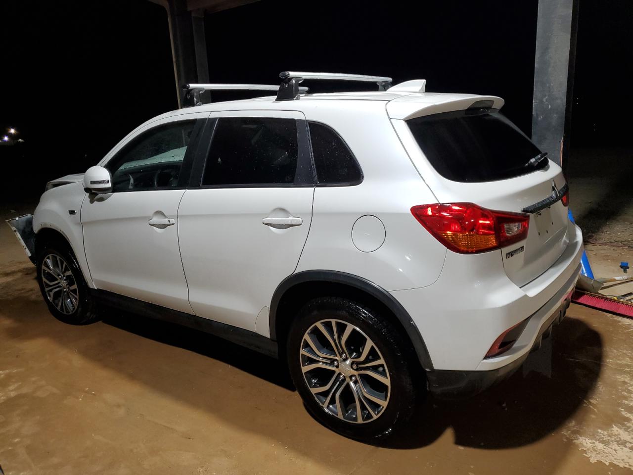 2018 Mitsubishi Outlander VIN JA4AP3AU0JU023785 Copart auction photo, front end damage thumbnail 2