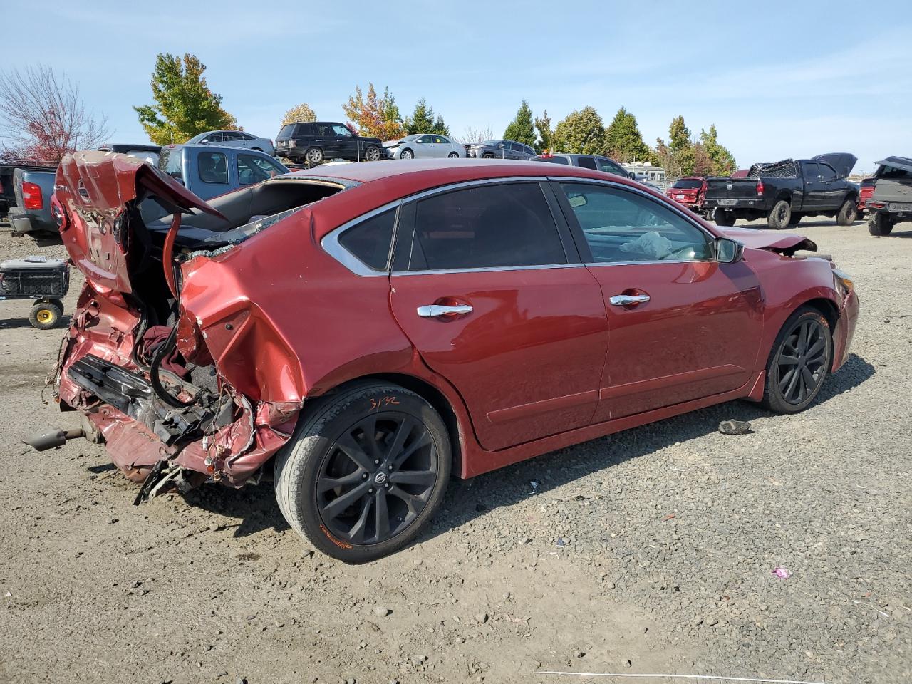 2017 Nissan Altima VIN 1N4AL3AP1HC176290 Copart auction photo, rear end / front end damage thumbnail 3