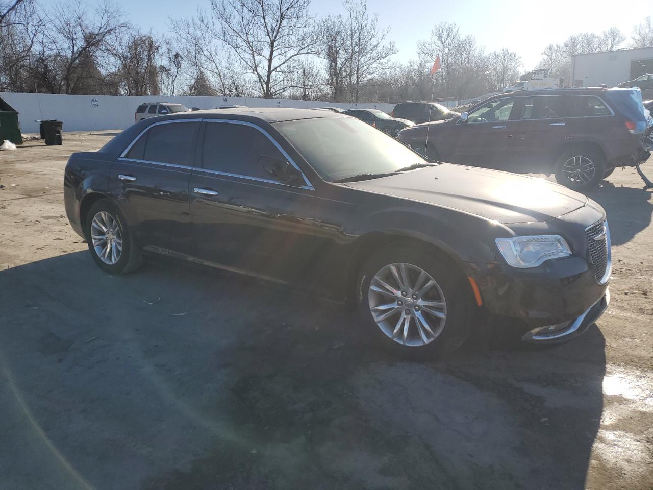 2017 Chrysler 300 VIN 2C3CCAEG6HH564988 Copart auction photo, front end / side damage thumbnail 4