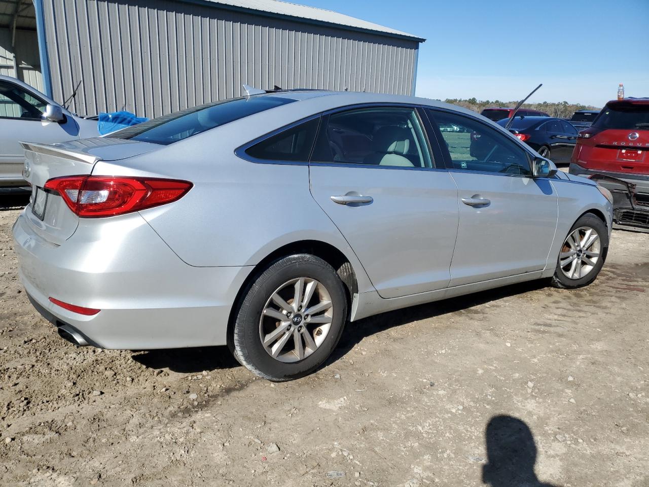 2017 Hyundai Sonata VIN 5NPE24AF3HH567604 Copart auction photo, side / front end damage thumbnail 3