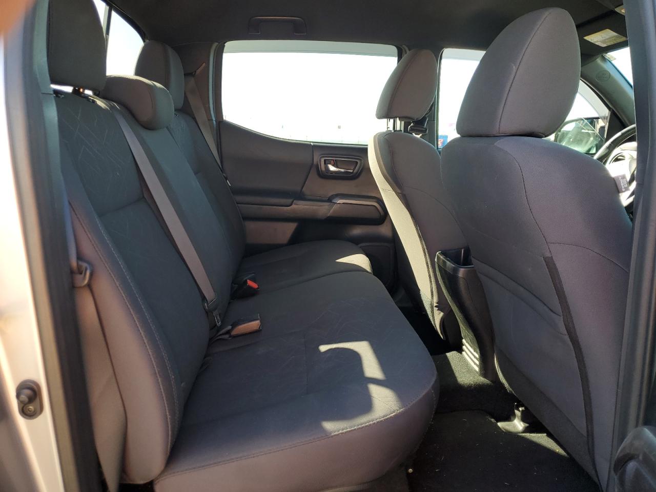 2017 Toyota Tacoma VIN 3TMAZ5CN0HM043941 Copart auction photo, rear end damage thumbnail 10