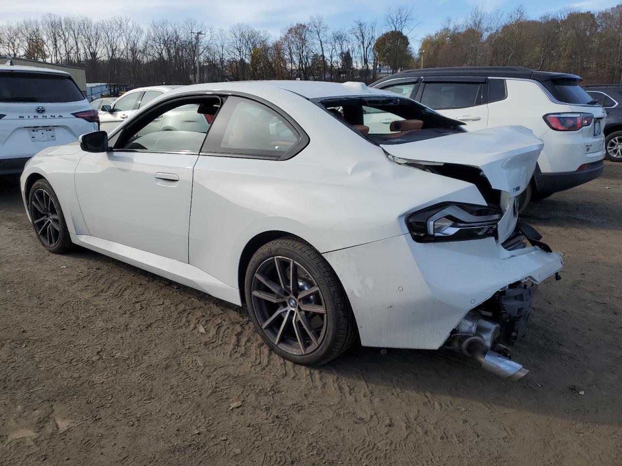 2024 BMW 2er VIN 3MW33CM05R8E02208 Copart auction photo, rear end / minor dent/scratches damage thumbnail 2