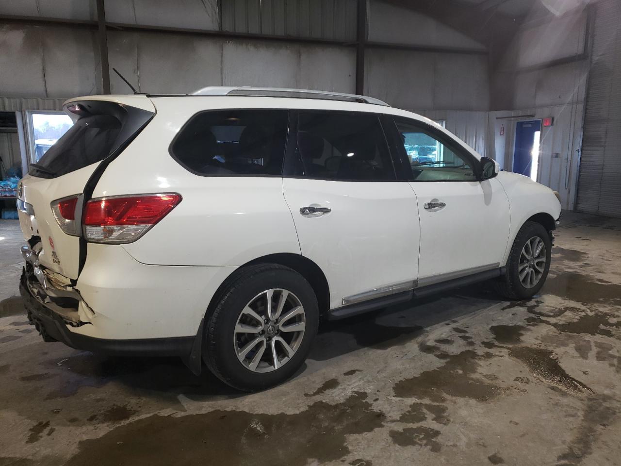 2013 Nissan Pathfinder VIN 5N1AR2MN4DC686555 Copart auction photo, front end / rear end damage thumbnail 3