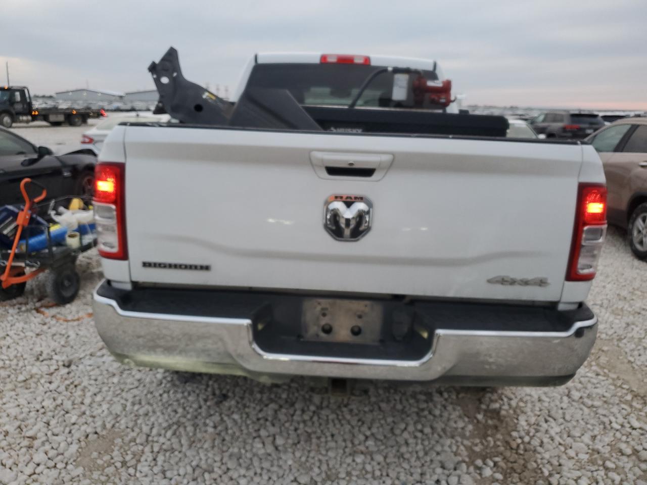 2020 RAM 2500 VIN 3C6UR5DLXLG159088 Copart auction photo, front end damage thumbnail 6