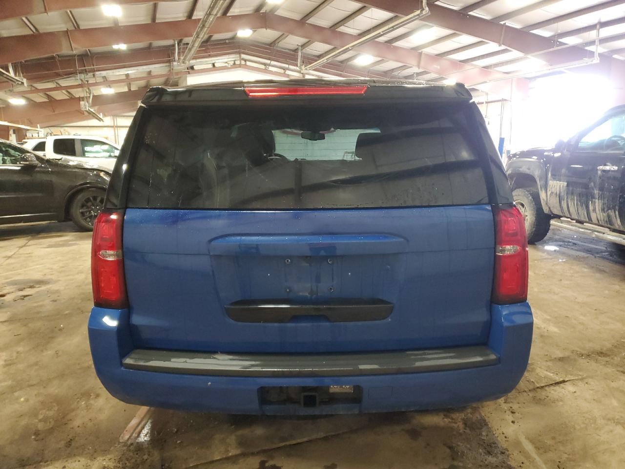 2017 Chevrolet Tahoe VIN 1GNSKDEC7HR303353 Copart auction photo, mechanical damage thumbnail 6