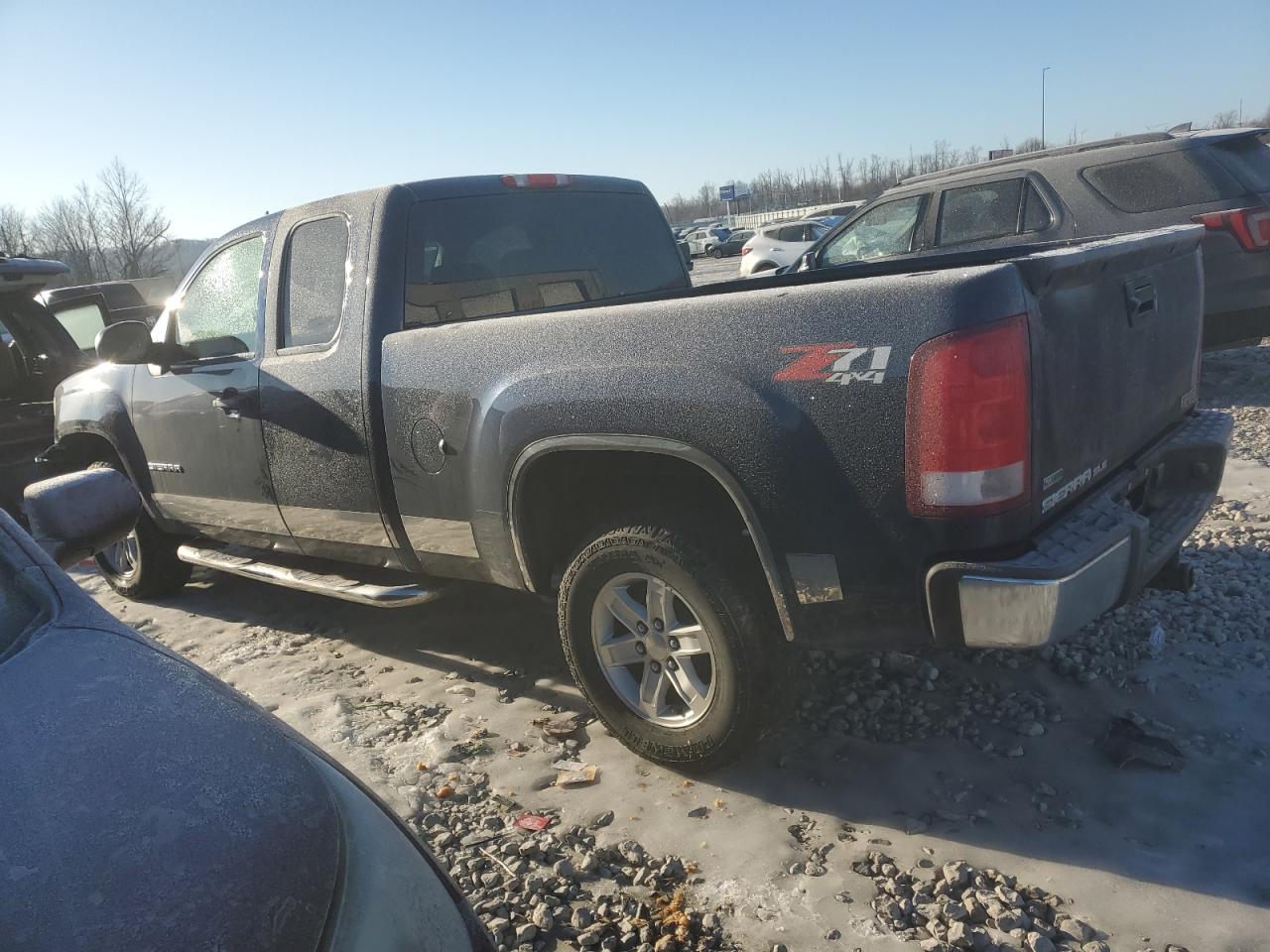 2011 GMC Sierra VIN 1GTR2VE37BZ151367 Copart auction photo, front end damage thumbnail 2