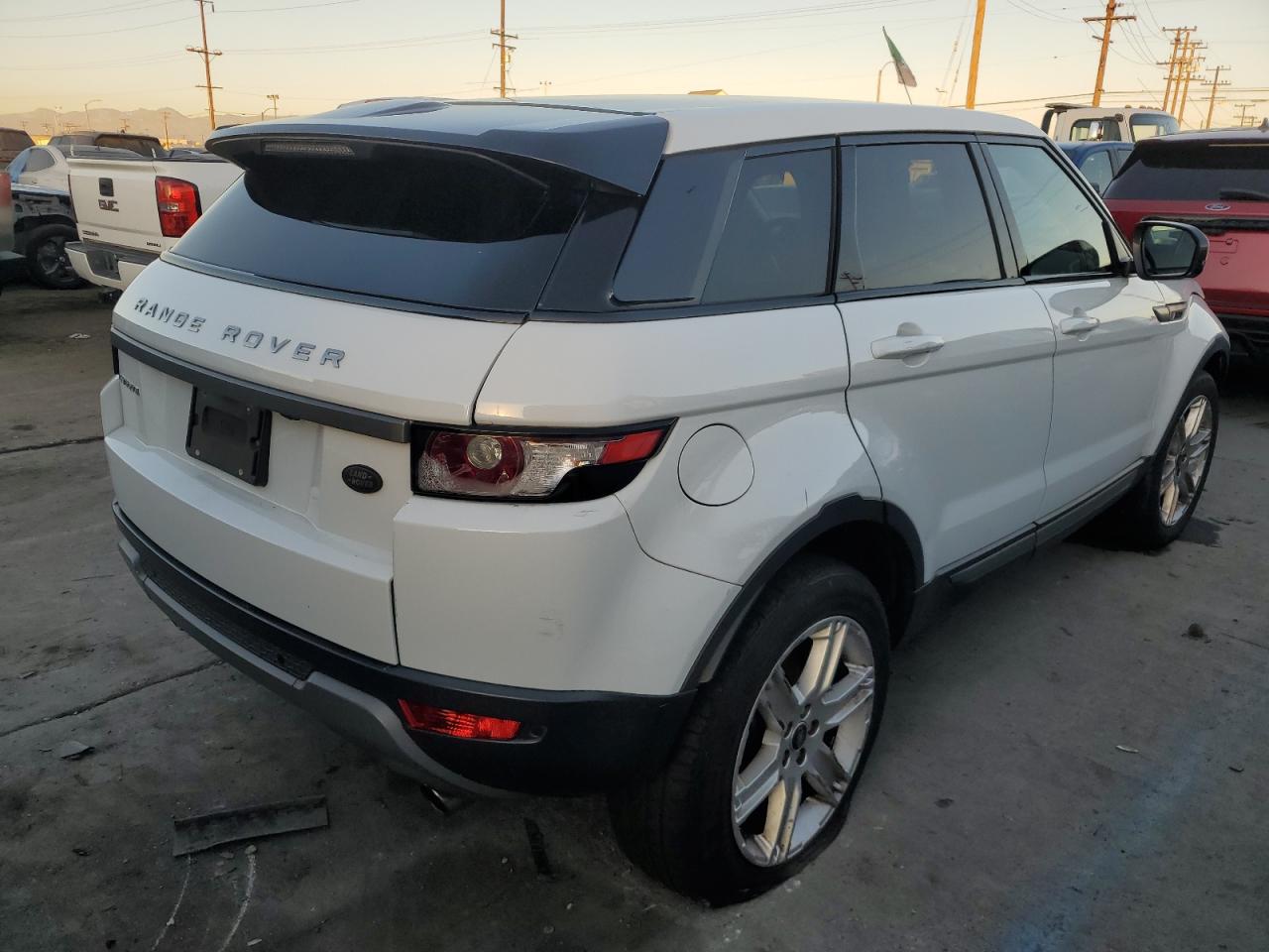 2013 Land Rover Range Rover VIN SALVP2BG4DH784755 Copart auction photo, minor dent/scratches damage thumbnail 3