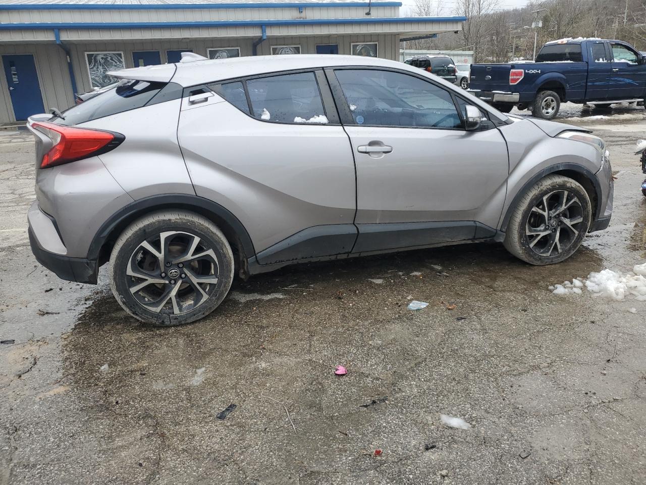 2018 Toyota C-HR VIN NMTKHMBX0JR025805 Copart auction photo, front end / side damage thumbnail 3