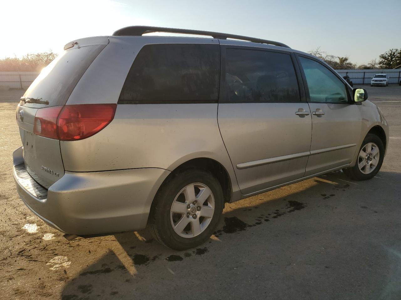 2006 Toyota Sienna VIN 5TDZA23CX6S429769 Copart auction photo, side damage thumbnail 3