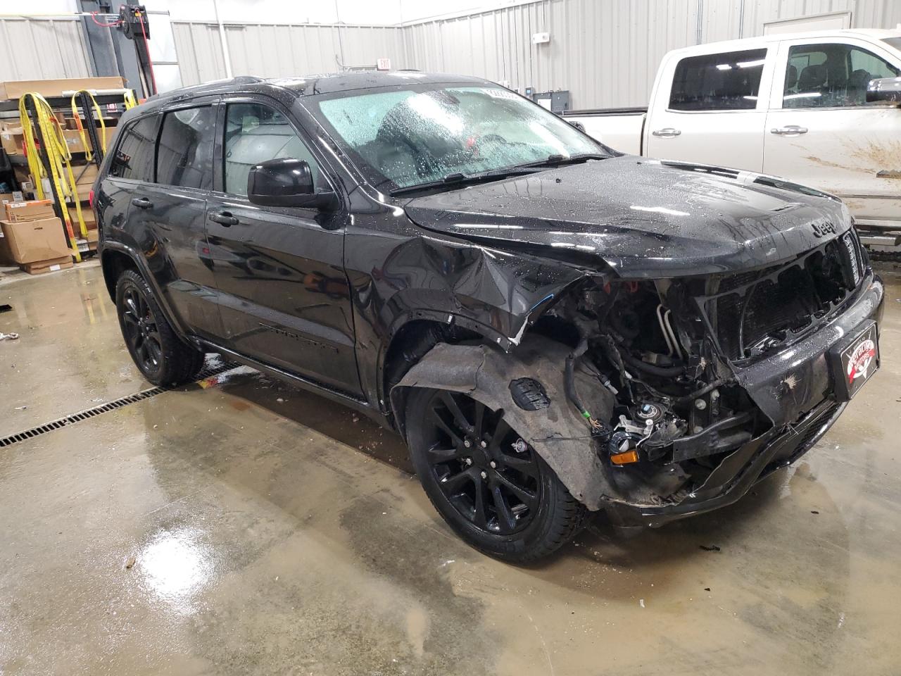 2019 Jeep Grand Cherokee VIN 1C4RJFAGXKC674435 Copart auction photo, front end damage thumbnail 4
